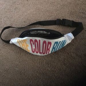 NWOT-THE COLOR RUN 5k FANNY PACK